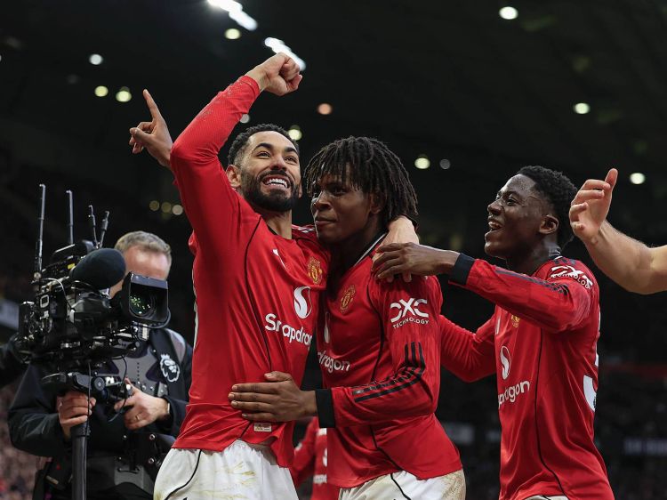 “Mançester Yunayted” yay transferləri üçün 250 milyon ayıracaq