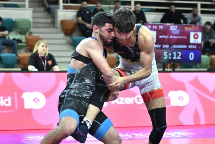 Sərbəst güləş üzrə daha 5 çəkidə finalçılar bəlli oldu