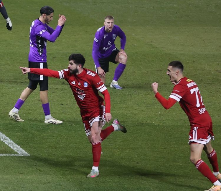 “Sabah” evdə “Araz-Naxçıvan”a, “Zirə” səfərdə “Sumqayıt”a qalib gəlib