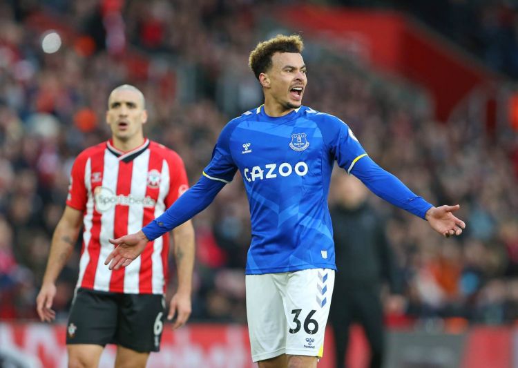 Delle Alli poker oynamağa başlayıb