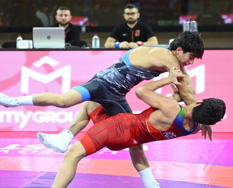 Yunan-Roma güləşində daha 5 çəkidə finalçılar müəyyənləşib