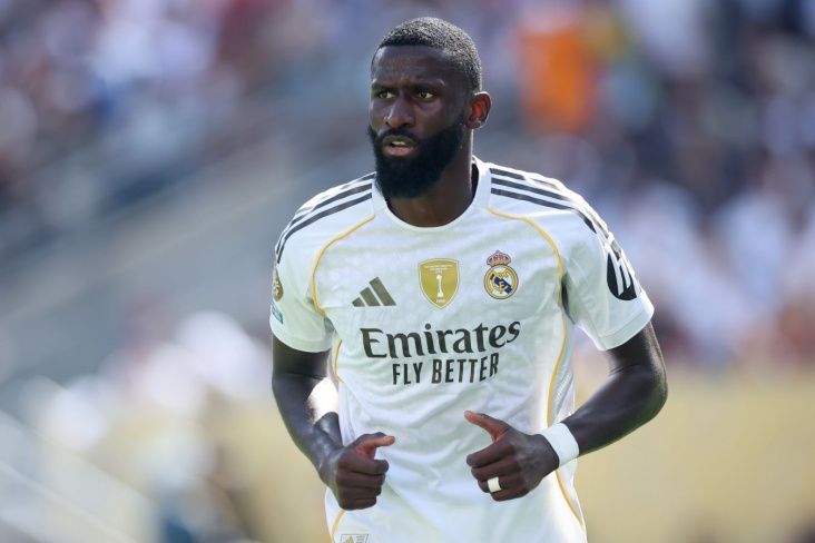 “Tottenhem” Rüdigeri yay transfer pəncərəsində heyətinə qatmaq istəyir