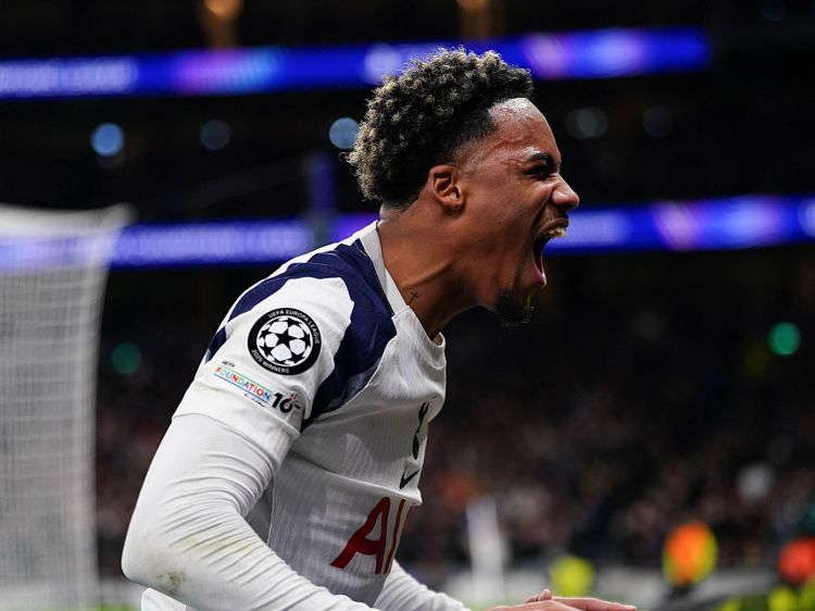 “Tottenhem”in futbolçusu mövsümü başa vurdu