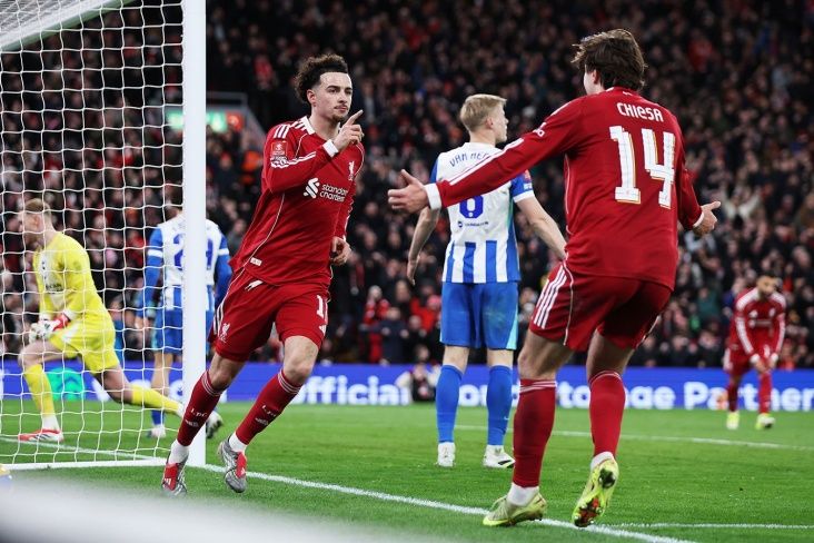 “Liverpul” “Brayton”u darmadağın etdi