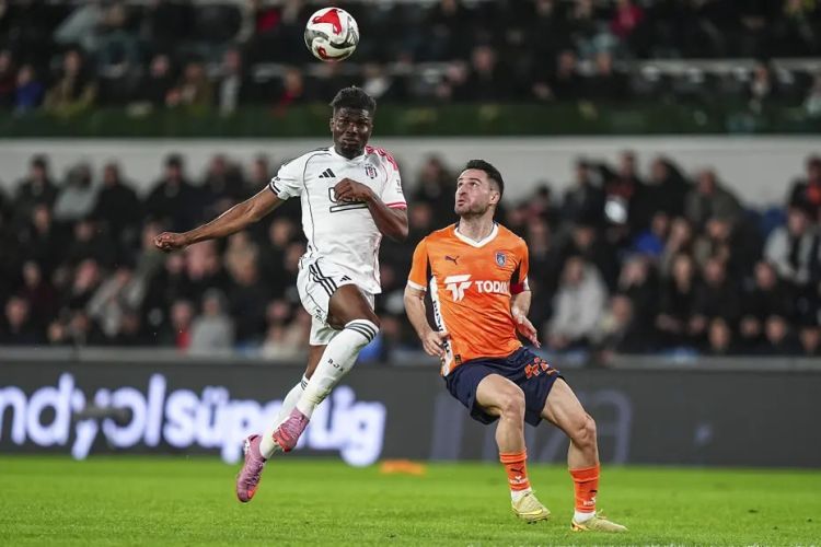 "Beşiktaş" Turenin zədəsi ilə bağlı açıqlama yayıb