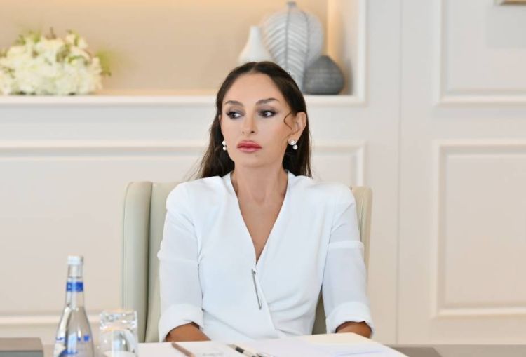 Mehriban Əliyeva yenidən Azərbaycan Gimnastika Federasiyasının prezidenti seçilib - FOTOLAR