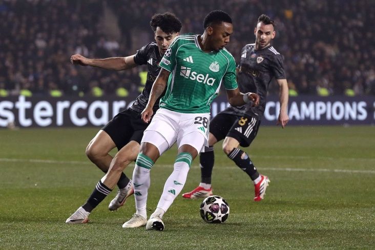 “Qarabağ” evdə “Nyukasl”a darmadağın oldu