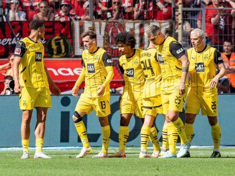 “Borussiya Dortmund”un heyətinə gənc müdafiəçi qatdı