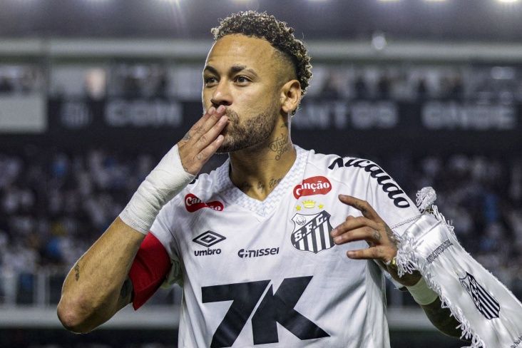 Neymar gələcəyi ilə bağlı qərarını açıqladı