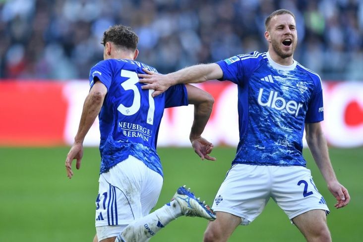  "Yuventus" evdə "Komo"ya uduzdu