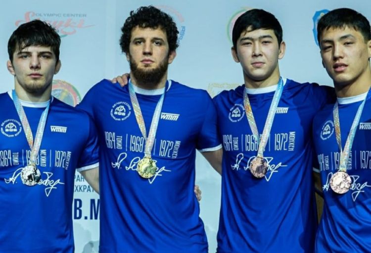 Azərbaycan güləşçisi Belarusdakı turnirdə qızıl medal qazanıb