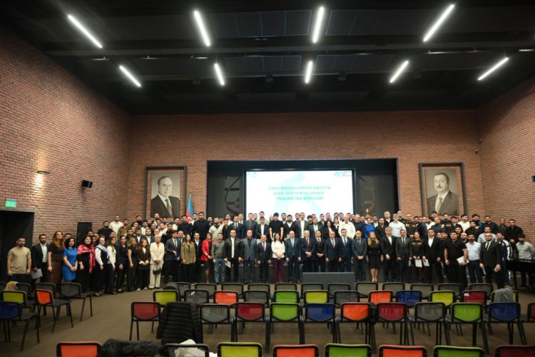 Azərbaycan İdman Akademiyasında cüdo məşqçilərinə sertifikatlar təqdim olunub