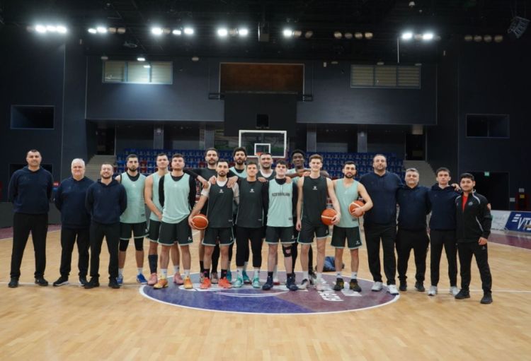 Azərbaycan millisinin Avropa çempionatının seçmə mərhələ oyunları üçün heyəti açıqlanıb