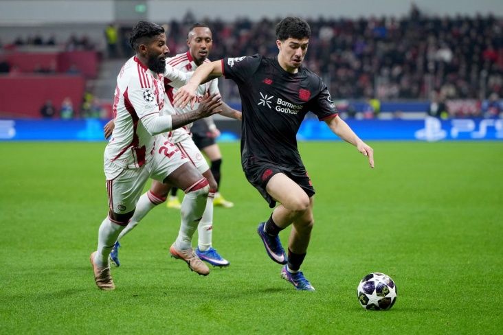 "Bayer" evdə "Olimpiakos"u məğlub edə bilməsə də, Çempionlar Liqasının 1/8 finalına yüksəlib