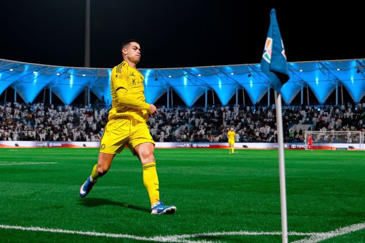 Kriştiano Ronaldo 965-ci qolunu vurdu 