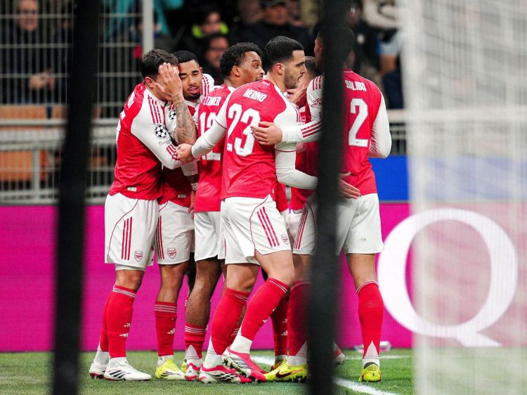 "Arsenal" tez-tez oyunların sonunda əsəbiləşir"