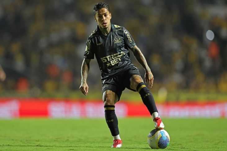 "Arsenal" braziliyalı futbolçunu transfer etmək istəyir