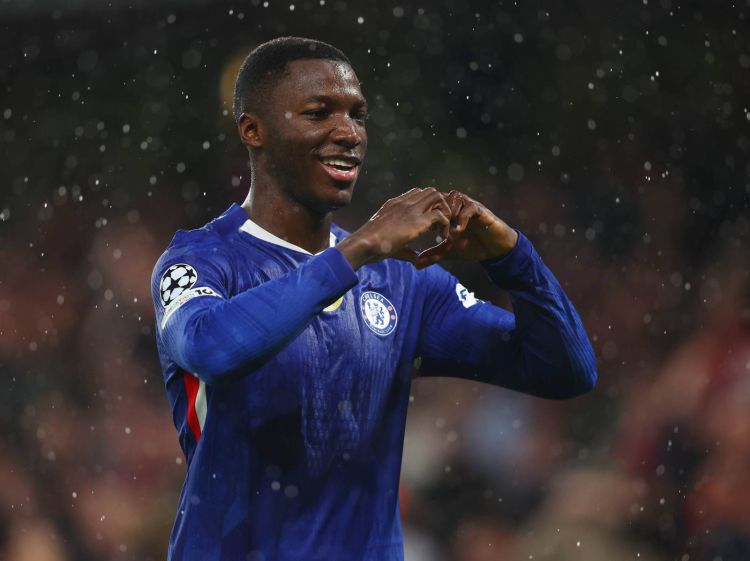 Premyer Liqanın top qoparma lideri “Çelsi”nin futbolçusudur