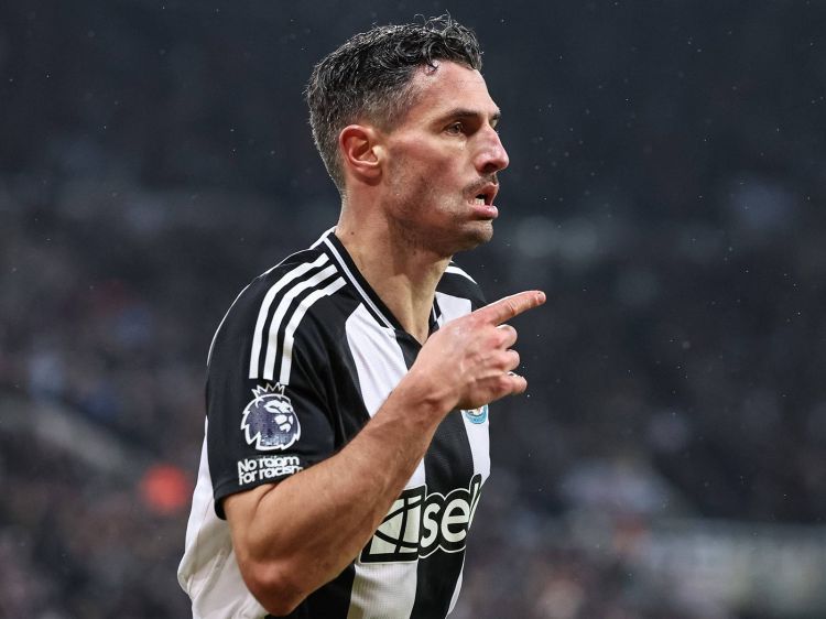 "Nyukasl" onu buraxmaq istəmir