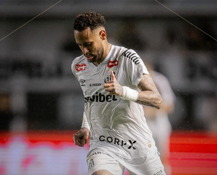 "Milliyə qayıdıb 2026-cı il dünya çempionatında oynamaq istəyirəm"