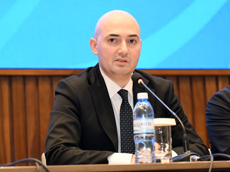 "Rui Jorjenin təcrübəsi millimizə kömək edəcək"