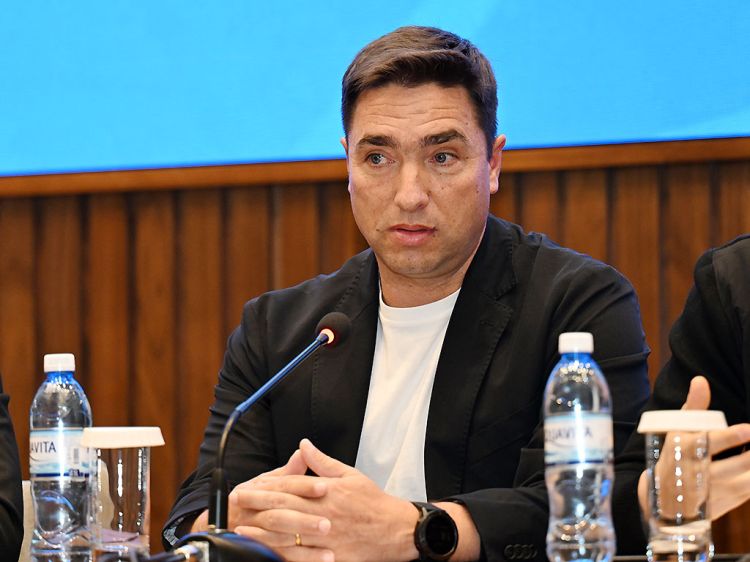 "Əsas məqsəd güclü komanda formalaşdırmaqdır"