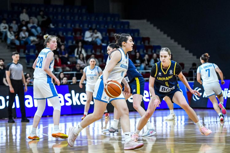 Azərbaycan millisi Bakıda Ukraynaya uduzdu