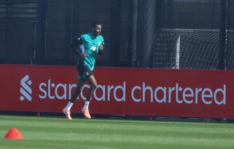 "İsak hələ tam hazır deyil"