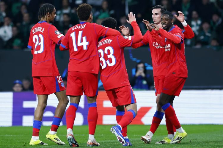 PSJ “Çelsi”ni darmadağın edərək 1/4 finala yüksəldi