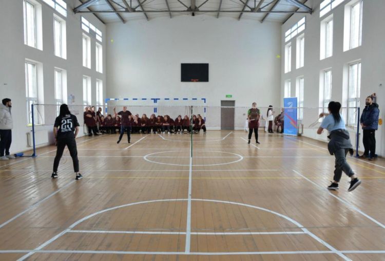 Qadın və yeniyetmə məhkumlar arasında badminton yarışları keçirildi