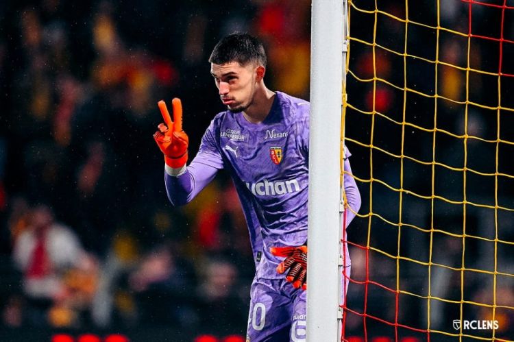 "Nyukasl" 1-ci Liqa qapıçısını hədəfləyir