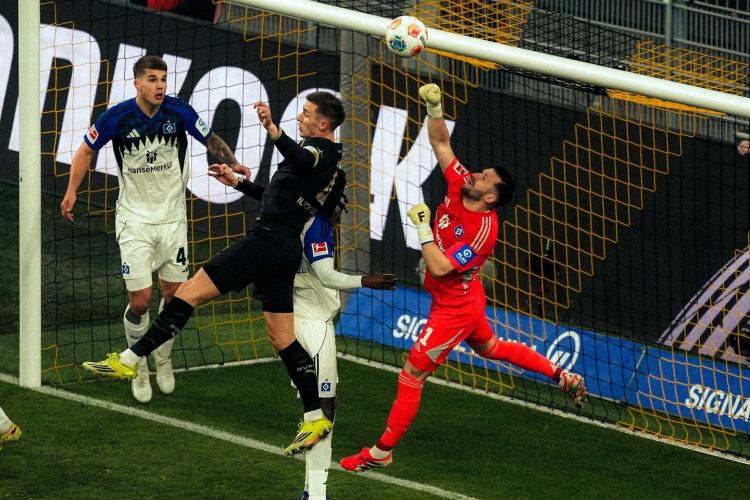 "Borussiya"dan çətin qələbə