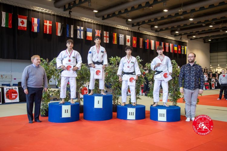 Gənc cüdoçularımız Almaniyada 15 medal qazandı