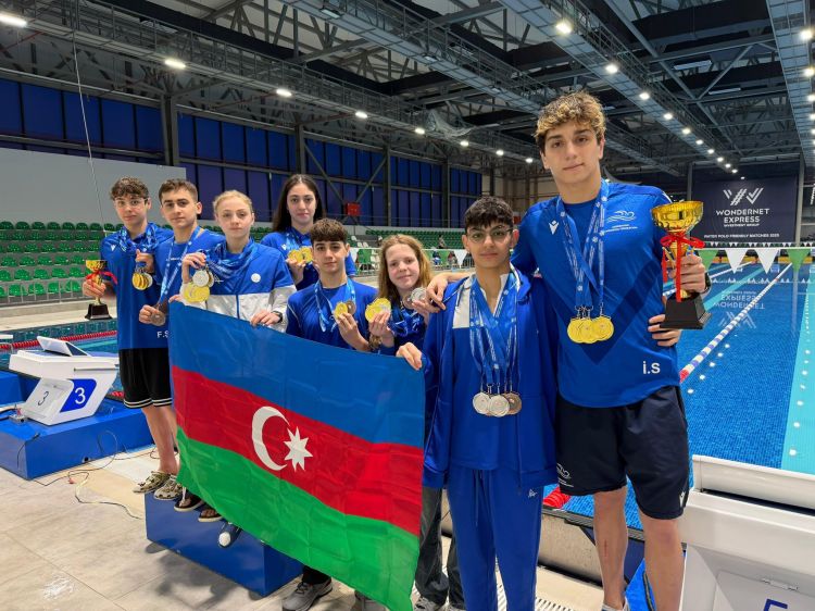 Azərbaycan üzgüçüləri Gürcüstanda uğurla çıxış edib