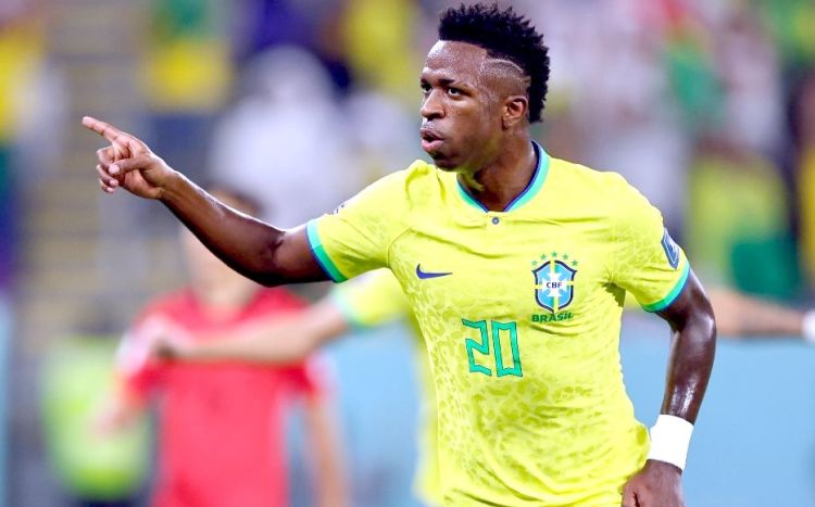 "Hamı mənim Braziliya milli komandasının liderlərindən biri olmağımı istəyir"