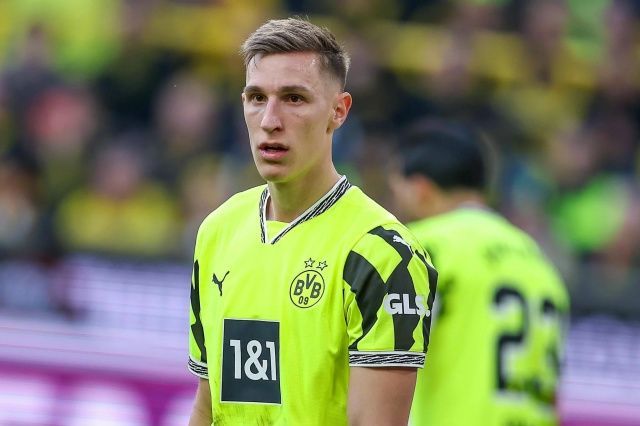 Şlotterbek “Borussiya Dortmund”da qalır