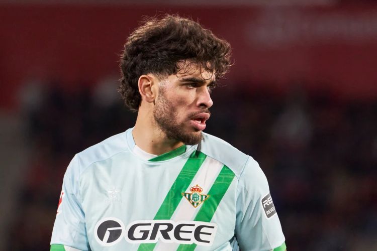 “Barselona” keçmiş futbolçusunu yenidən heyətinə qatmaq istəyir