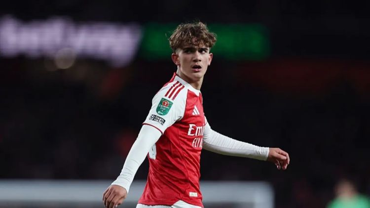 "Onun yaşında küçədə oynayırdım"