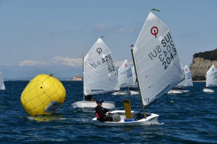Azərbaycan yelkənçiləri beynəlxalq reqatada mübarizəni davam etdirirlər