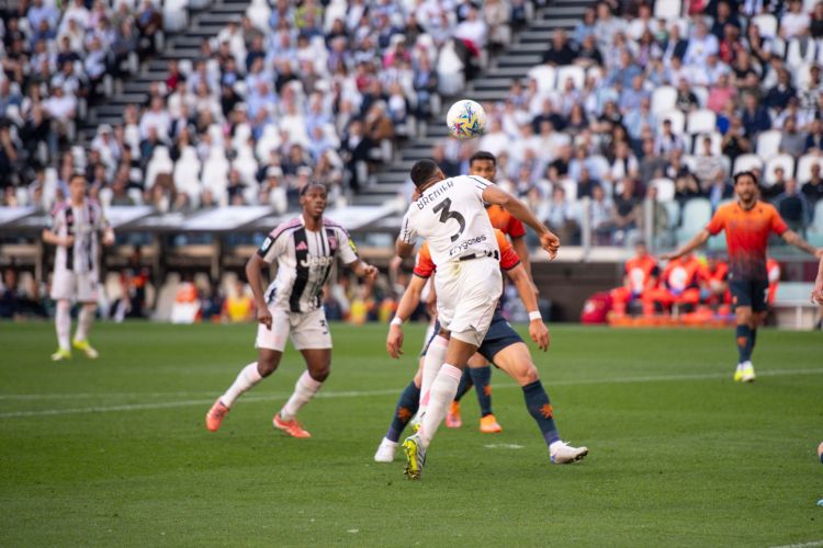 “Yuventus”dan inamlı qələbə