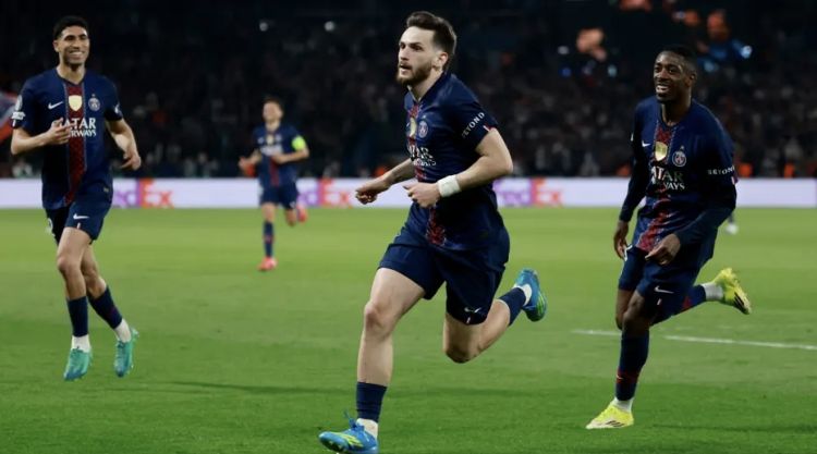 PSJ doğma meydanda "Liverpul"a qalib gəldi 