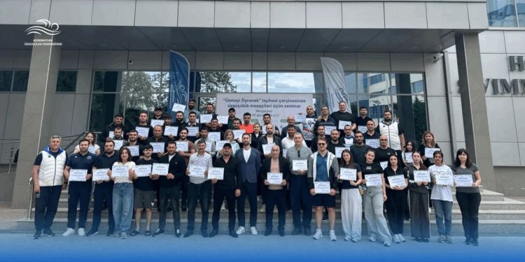 Mingəçevirdə "Üzməyi Öyrənək" layihəsi üzrə məşqçi seminarı başa çatıb