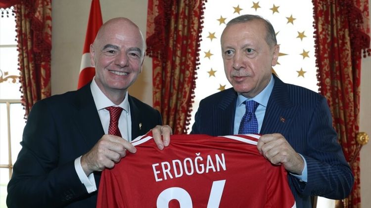 Ərdoğan İnfantino və nümayəndə heyətini qəbul edib