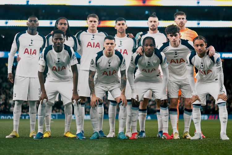 "Tottenhem" Premyer Liqada düşmə zonasına gerilədi