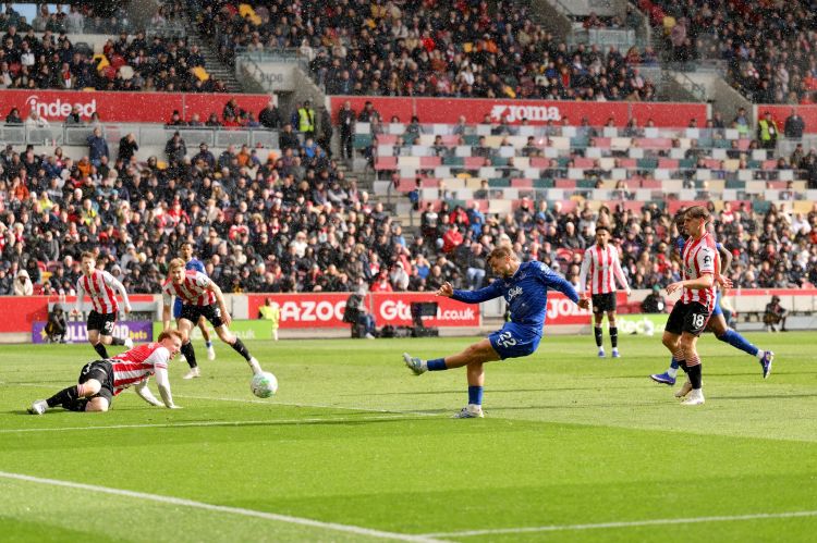 "Everton" xal itirdi, "Brayton"dan qələbə