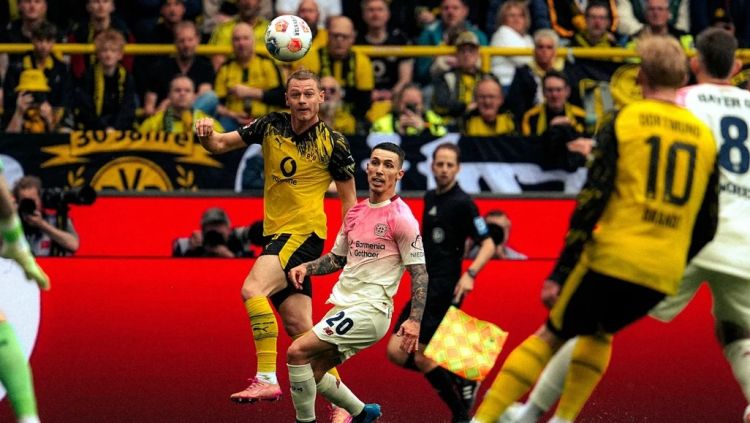  “Borussiya" doğma meydanda "Bayer"ə uduzdu