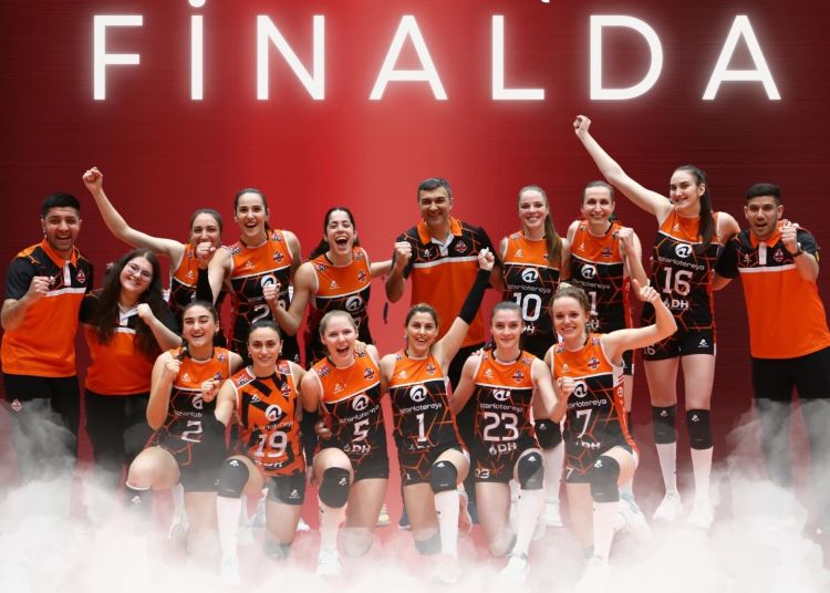 “DH Volley” gərgin mübarizədən sonra finalda