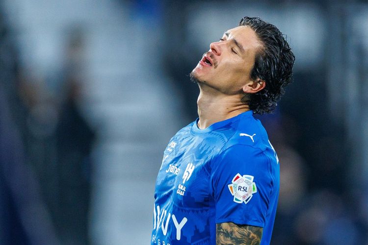 "Nunes “Çelsi” və ya “Mançester Yunayted”də oynamalıdır"