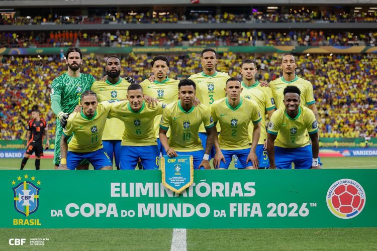 Ronaldo Braziliyanın dünya çempionu olma şansından danışdı