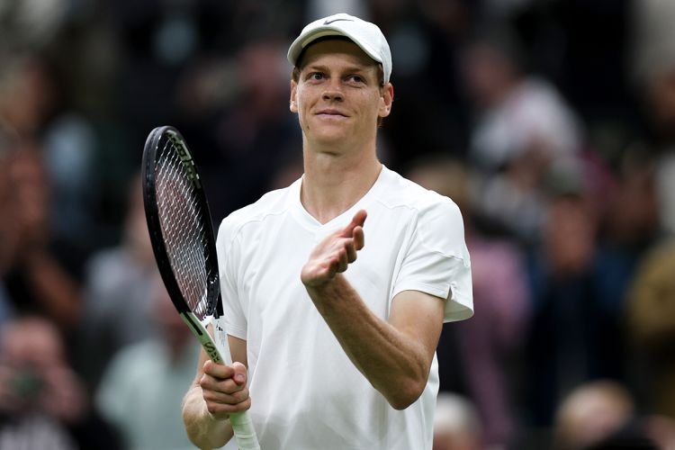 Yannik Sinner yenidən dünya reytinqinin zirvəsində